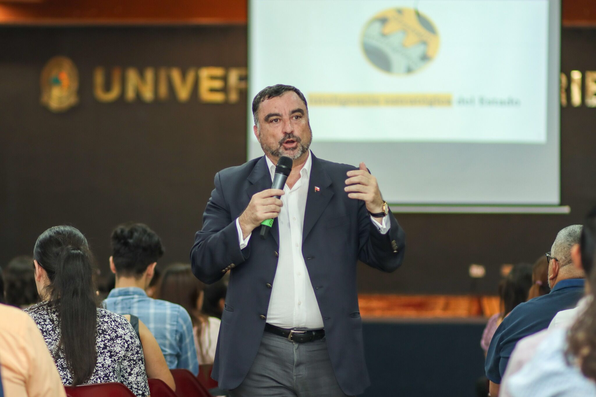 Charla en la Universidad de Oriente, El Salvador